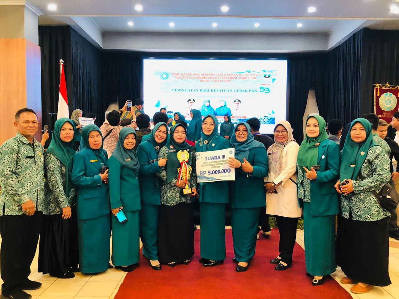 dasa-wisma-teratai-putih-payakumbuh-raih-juara-lomba-pkk