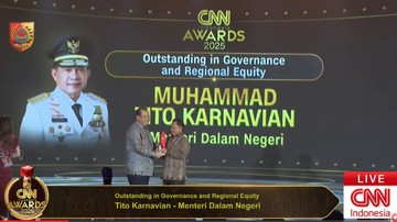 Tito Karnavian Raih Penghargaan Governance CNN Indonesia Awards