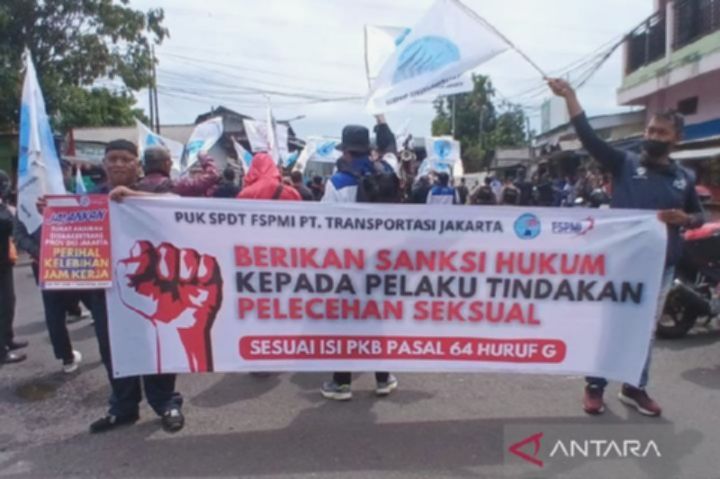 0cf5b5d3d2e2a541c5c3a80845c7f683.jpg
