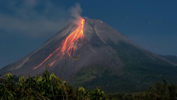 merapi-6-kali-luncurkan-awan-panas-guguran,-jarak-terjauh-2,5-km