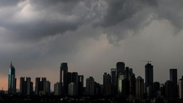 Jakarta Waspada: Hujan Lebat dan Petir Ancam Siang Ini!