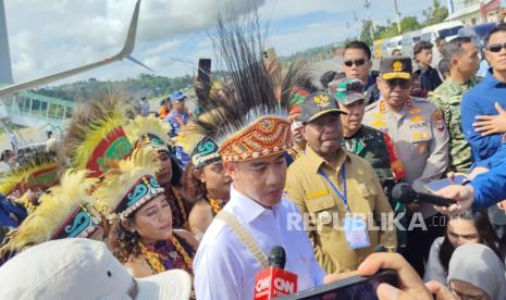 kunjungi-bumi-cenderawasih,-gibran:-papua-bukan-tempat-pengasingan,-tapi-bagian-penting-nkri