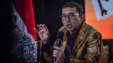 fadli-zon:-49-nama-dibahas-jadi-pahlawan-nasional,-24-jadi-prioritas