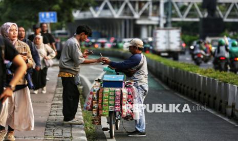 ekonom-celios-beberkan-sejumlah-kejanggalan-di-balik-pertumbuhan-ekonomi-5,04-persen