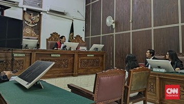 Terdakwa Laras Faizati Bantah Dakwaan Jaksa Penghasutan Demo