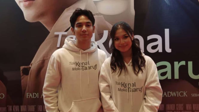 saskia-chadwick-dapat-banyak-ajakan-taaruf-usai-bintangi-film-tak-kenal-maka-taaruf