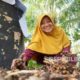 tak-berjubah,-tapi-berjuang:-ibu-ibu-mekaar,-pahlawan-ekonomi-keluarga-indonesia
