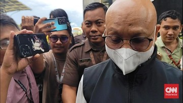 diperiksa-5-jam-lebih,-eks-pejabat-kemenag-bungkam-soal-kuota-haji