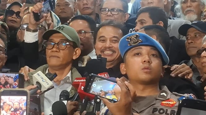roy-suryo-beri-pernyataan-tak-disangka-buat-polisi-usai-tidak-ditahan