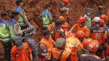 SAR Cari Korban Longsor Cilacap, Modifikasi Cuaca Diterapkan