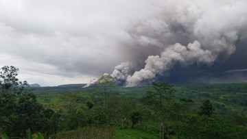 erupsi,-status-gunung-semeru-naik-jadi-awas!