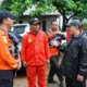 masyarakat-malalo-diungsikan-dengan-perahu-via-danau-singkarak