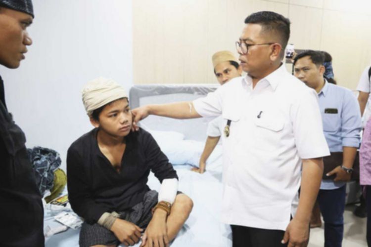 Andra Soni Jenguk Korban Begal Baduy, Minta Polisi Tangkap Pelaku