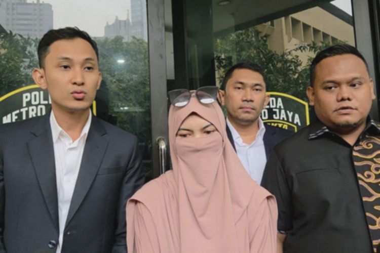 Wardatina Mawa Tertekan, Merasa Dituding Usai Laporkan Inara Rusli