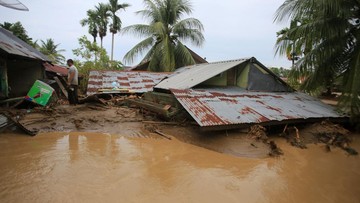 Banjir Aceh: Korban Tewas 96, Bantuan Terus Mengalir