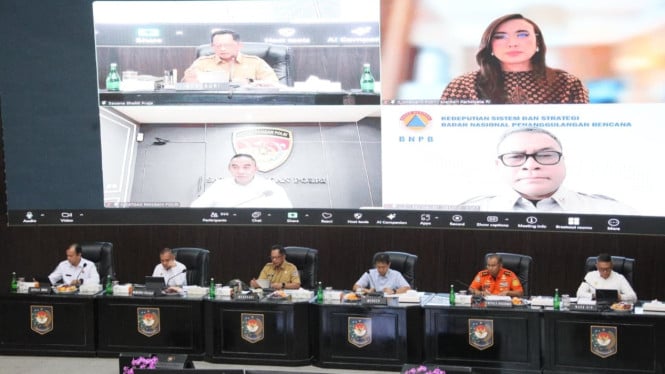 mendagri-tito-minta-pemda-perkuat-sinergi-hadapi-potensi-bencana-dan-momentum-nataru-2025