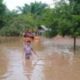 5-hari-menunggu,-tangis-korban-banjir-pecah-saat-bantuan-akhirnya-datang:-ya-allah,-bersyukur-kami-kepada-mu