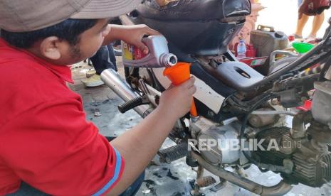 Pertamina Lubricants Salurkan Bantuan, Layani Ganti Oli Gratis