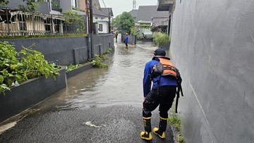 wali-kota-soal-penyebab-banjir-parah-di-malang:-sedimen-sampah