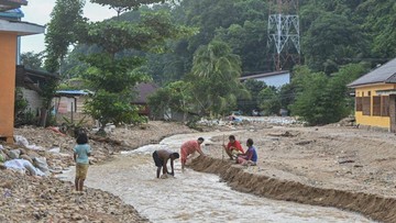 Hujan Deras Picu Sungai Meluap, Banjir Landa Sibolga