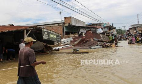 bantuan-pertamina-bagi-penyintas-banjir-aceh-tamiang-mulai-disalurkan