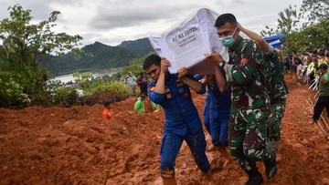 Banjir Sumatra: 990 Tewas, Tim SAR Terus Cari Korban