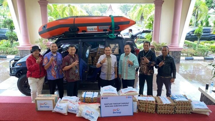 BNI Salurkan Bantuan, Respons Cepat Banjir Sumatera Barat