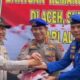 alumni-akpol-98-kirim-seragam-sekolah-dan-sembako-untuk-korban-bencana-di-sumatera