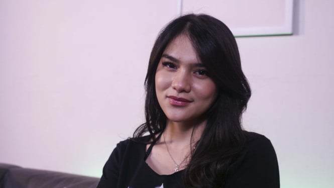 davina-karamoy-dituding-jadi-perusak-rumah-tangga-orang,-ibunda:-kayak-gak-ada-laki-laki-lain-saja!