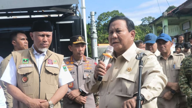 prabowo-target-hunian-sementara-pengungsi-banjir-di-agam-rampung-satu-bulan