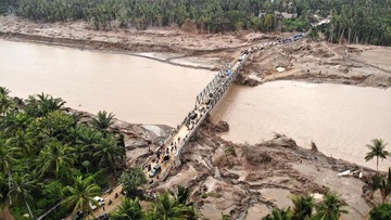 Jalan Nasional Sumatra Pulih Bertahap, Akses Masih Terbatas