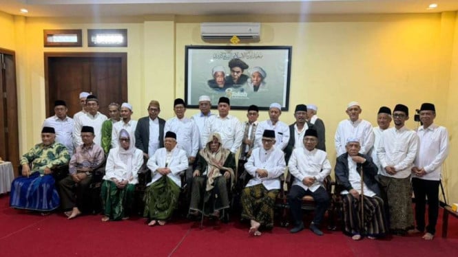 rais-aam-dan-ketum-pbnu-islah-di-lirboyo,-sepakat-percepat-muktamar-bersama