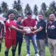 pkps-dan-hkb-pacu-semangat-sepakbola-batangkapas,-beri-bantuan-bola