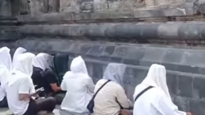 Dzikir Viral di Prambanan, Kelompok Bersorban Putih Tuai Kontroversi