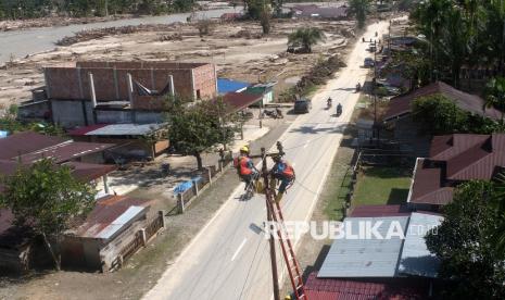 longsor-hambat-pemulihan-listrik-di-wilayah-pegunungan-aceh