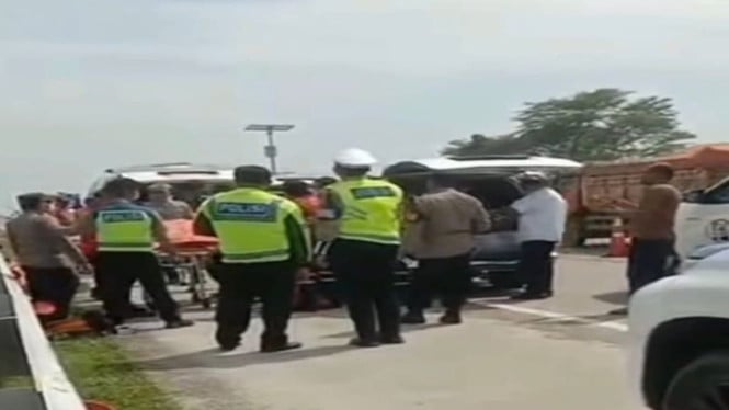 terungkap!-penyebab-4-orang-tewas-sekeluarga-dalam-mobil-di-tol-karena-terpapar-gas-karbon-monoksida