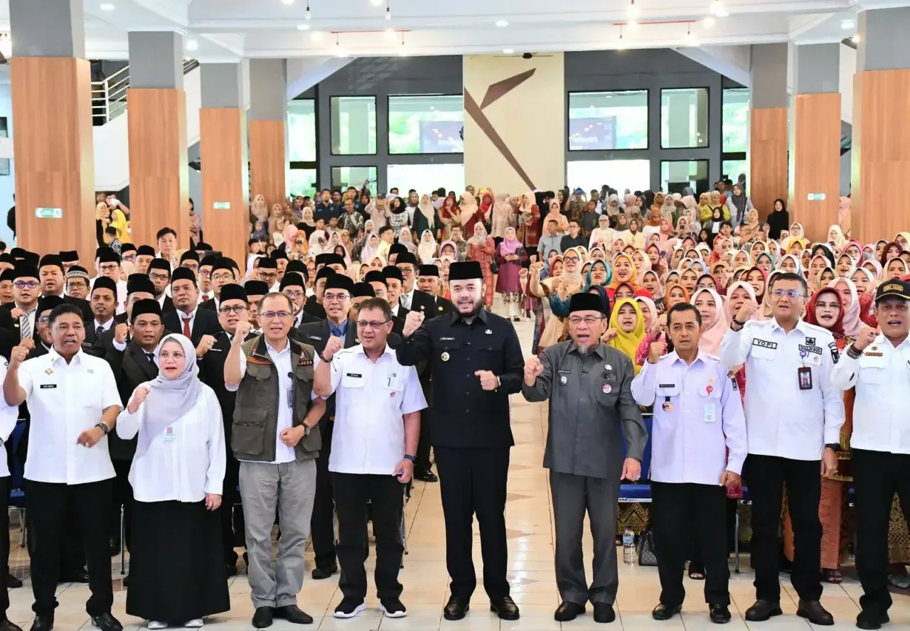 penyesuaian-regulasi,-pemko-padang-lantik-kepala-sekolah-dan-pejabat-administrator