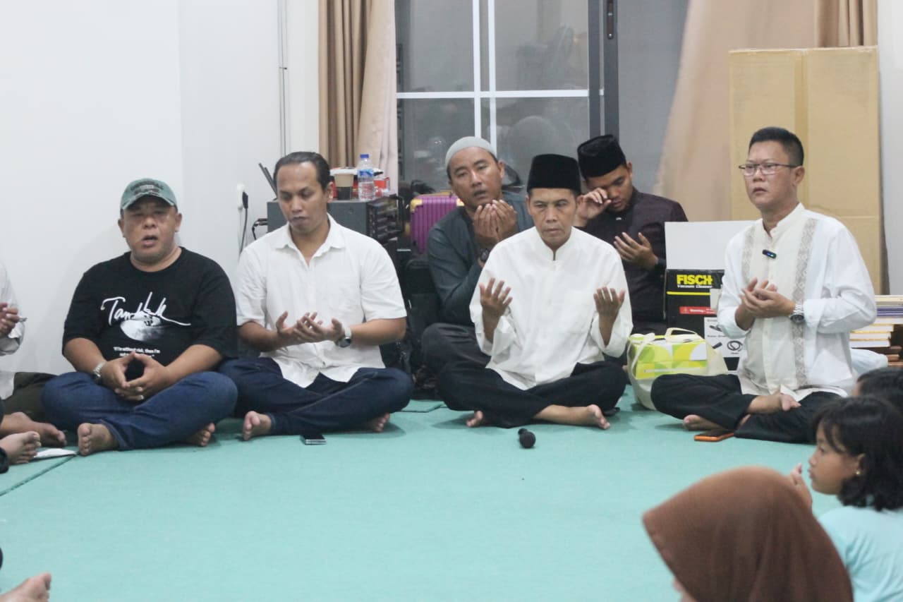menjemput-2026-dengan-berkah,-aktifis-jari-98-pilih-doa-bersama-di-majelis-taklim