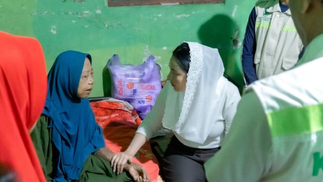 Bupati Brebes Rayakan Tahun Baru dengan Menyambangi Penyandang Disabilitas