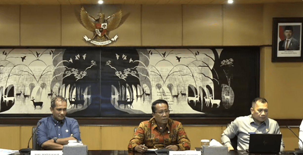 menteri-hukum-sebut-kuhp-dan-kuhap-baru-adalah-produk-politik