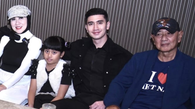 kabar-duka,-ayah-venna-melinda-meninggal-dunia