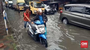 banjir-di-tangerang:-warga-mulai-mengungsi,-ketinggian-hingga-1-meter