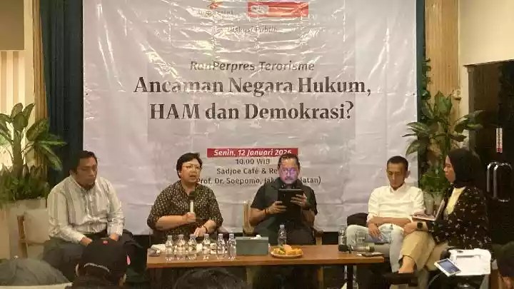 centra-initiative-sebut-satgas-terorisme-tak-bisa-diisi-militer