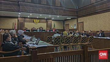 saksi-sebut-jurist-tan-‘bu-menteri’-karena-punya-kuasa-seperti-nadiem