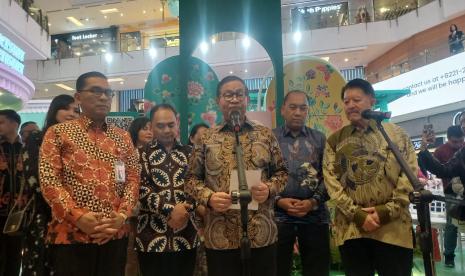 disabilitas-netra-pengguna-layanan-transjakarta-cares-terperosok-got,-gubernur-tegur-direksi
