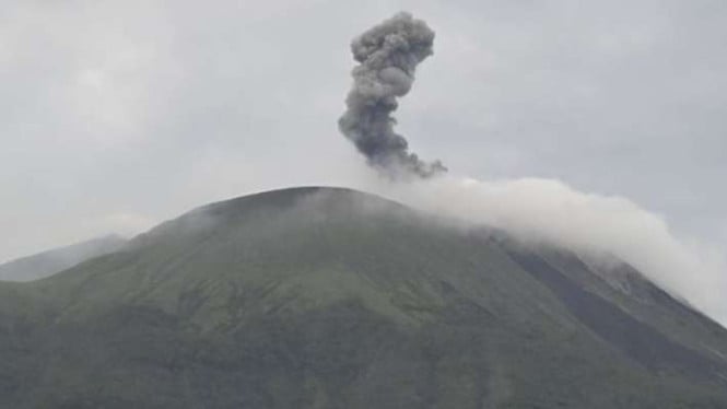 gunung-ile-lewotolok-meletus-341-kali-dalam-sehari