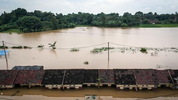 Cidurian Meluap, Banjir Terjang Cikande, Ratusan Keluarga Menderita