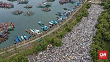 foto:-penampakan-lautan-sampah-di-tanggul-muara-baru