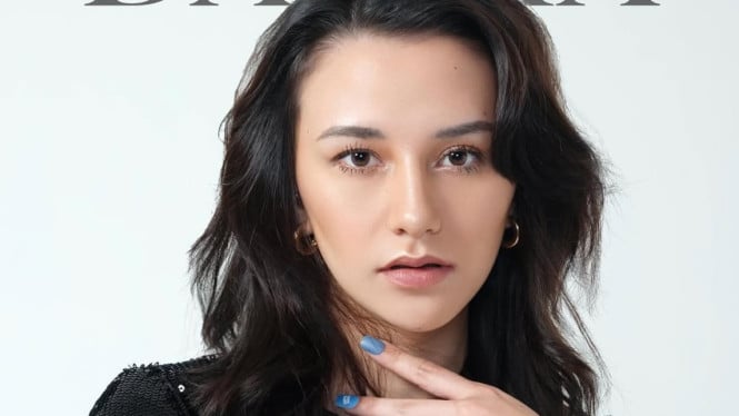 akhirnya-dahlia-poland-ungkap-penyebab-cerai-dari-fandy-christian