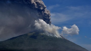 gunung-ile-lewotolok-meletus:-27-desa-terdampak,-air-bersih-tercemar